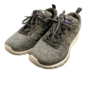 Skechers Sneakers Shoes Tennis Shoes women’s size 6 gray